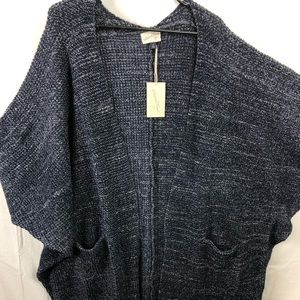 Universal thread goods &co sweater
